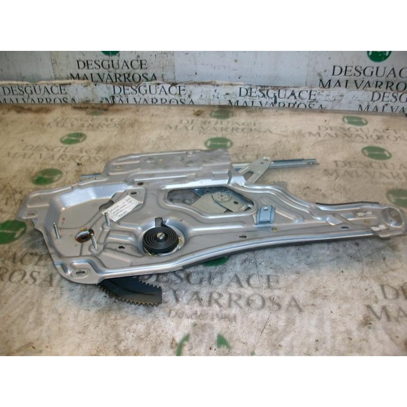 Recambio de elevalunas delantero derecho para hyundai santa fe (sm) 2.0 gls crdi 4x4 referencia OEM IAM 8240626000  