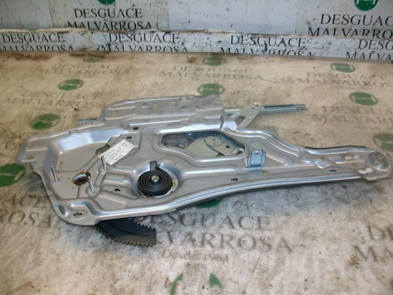 Recambio de elevalunas delantero derecho para hyundai santa fe (sm) 2.0 gls crdi 4x4 referencia OEM IAM 8240626000  