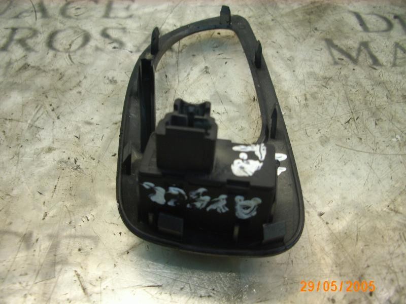 Recambio de mando elevalunas trasero derecho para peugeot 307 (s1) xn referencia OEM IAM   