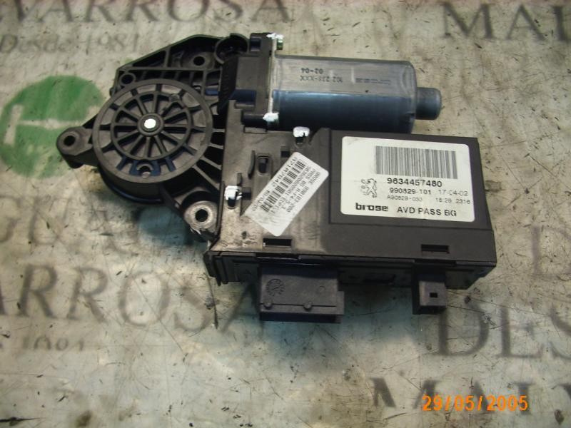 Recambio de motor elevalunas delantero derecho para peugeot 307 (s1) xn referencia OEM IAM   