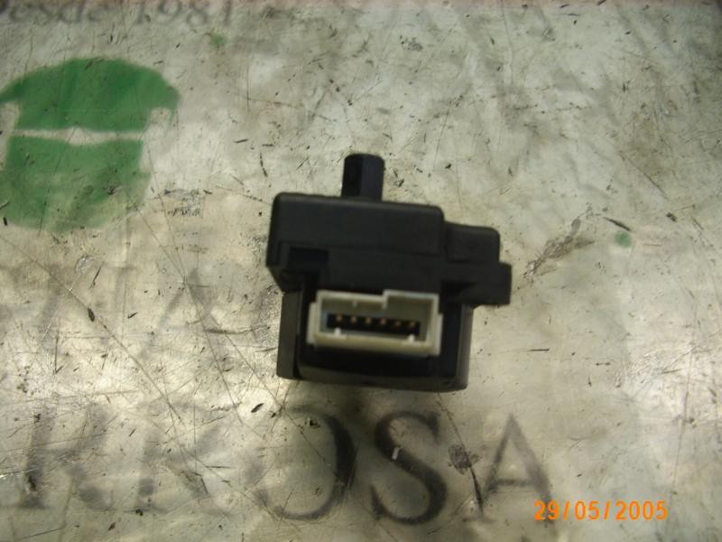 Recambio de motor apertura trampillas climatizador para peugeot 307 (s1) xn referencia OEM IAM   