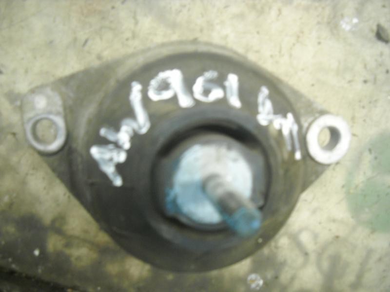 Recambio de soporte motor derecho para audi 80 avant 2.3 referencia OEM IAM   