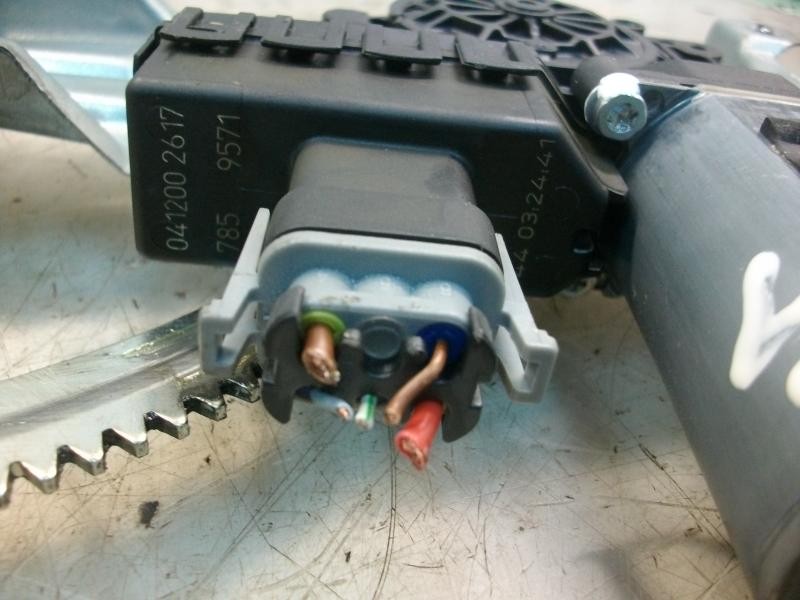 Recambio de elevalunas delantero izquierdo para opel astra h ber. 1.7 16v cdti referencia OEM IAM   