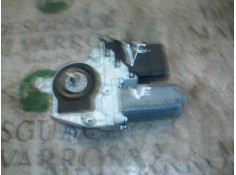 Recambio de motor elevalunas trasero derecho para volkswagen bora berlina (1j2) 1.6 referencia OEM IAM   