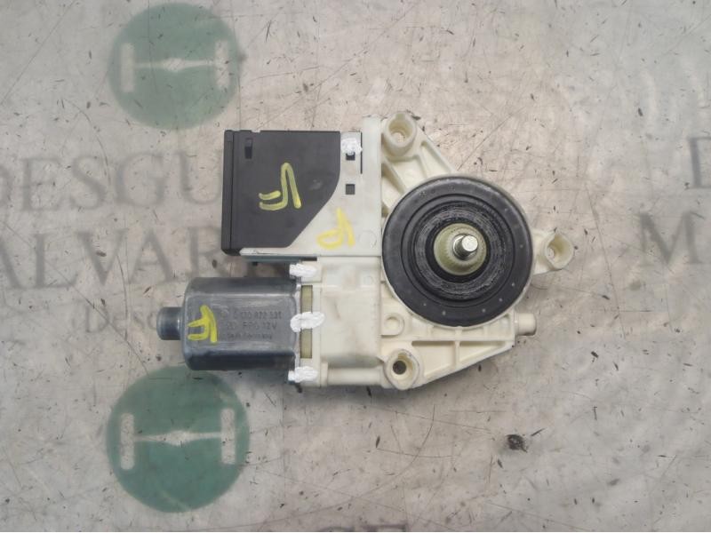 Recambio de motor elevalunas trasero derecho para renault megane iii berlina 5 p expression referencia OEM IAM   