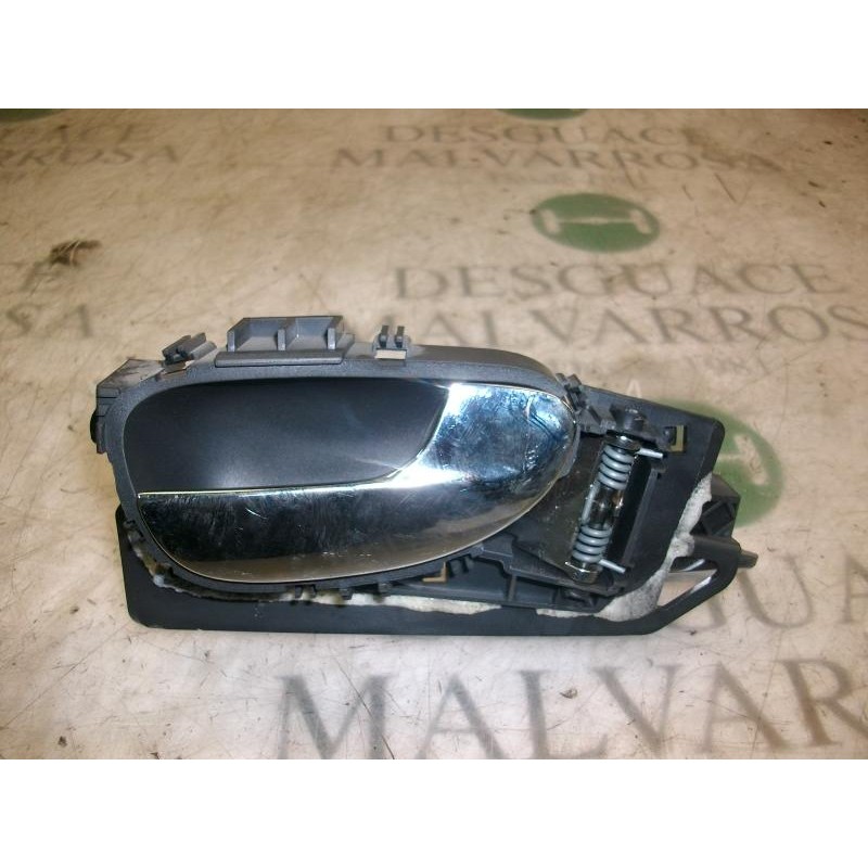 Recambio de maneta interior delantera derecha para peugeot 307 break / sw (s1) break xr referencia OEM IAM   