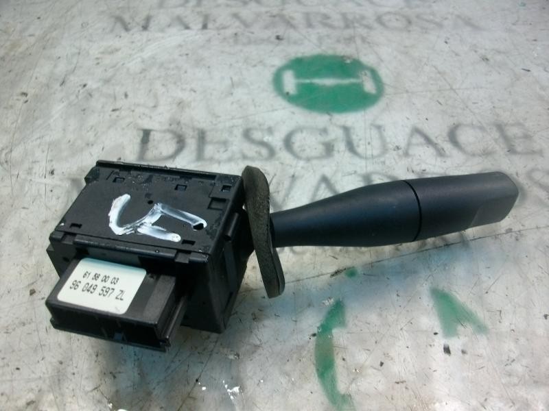 Recambio de mando limpia para peugeot 206 berlina xt referencia OEM IAM   