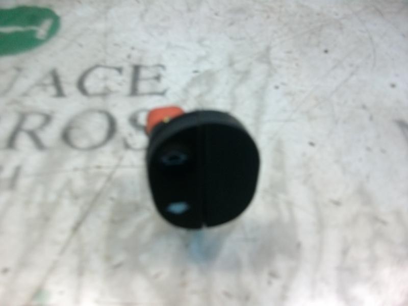 Recambio de mando elevalunas delantero derecho para ford fiesta (cbk) ghia referencia OEM IAM   