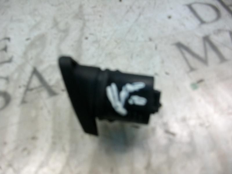 Recambio de warning para ford fiesta (cbk) ghia referencia OEM IAM   