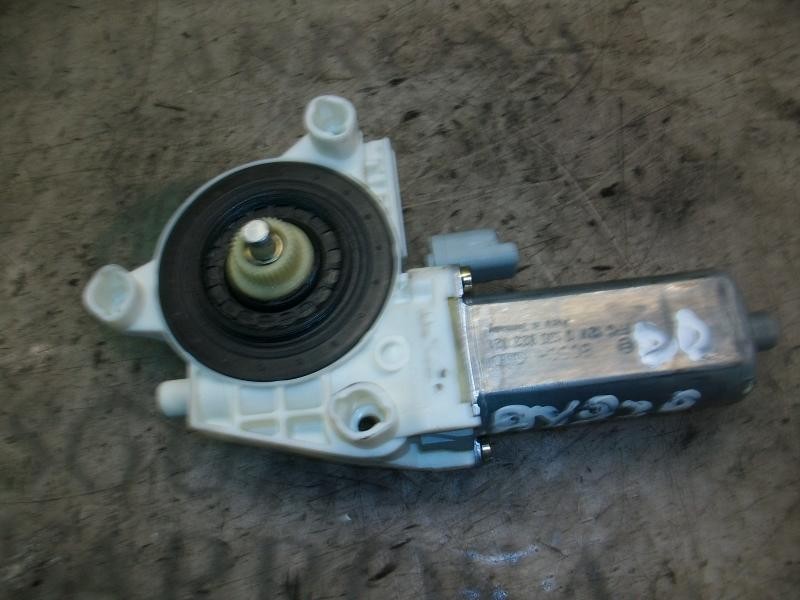 Recambio de motor elevalunas delantero derecho para peugeot 307 (s1) xn referencia OEM IAM   