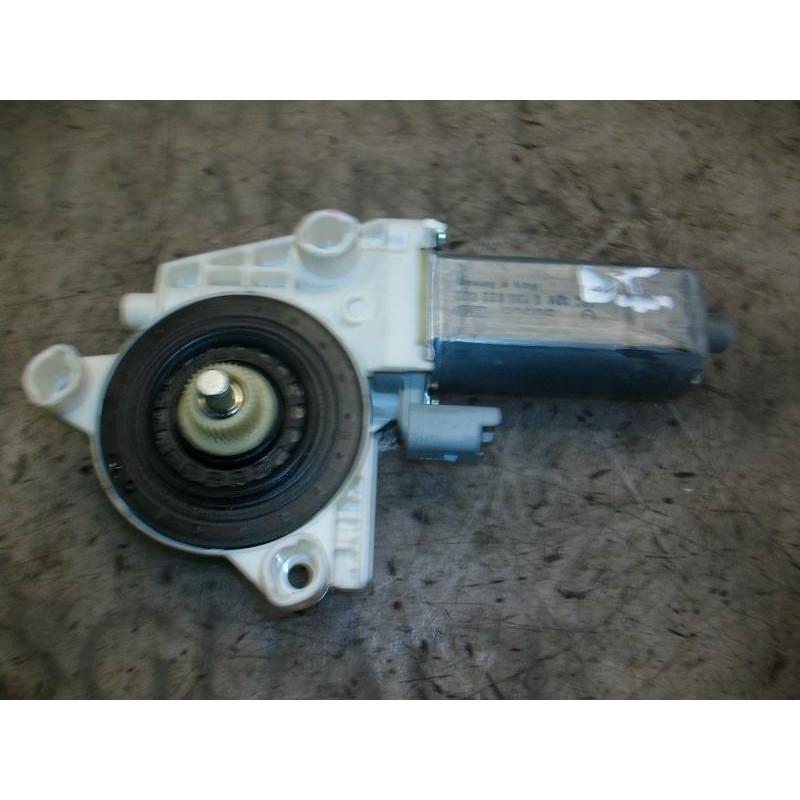 Recambio de motor elevalunas delantero izquierdo para peugeot 307 (s1) xn referencia OEM IAM   