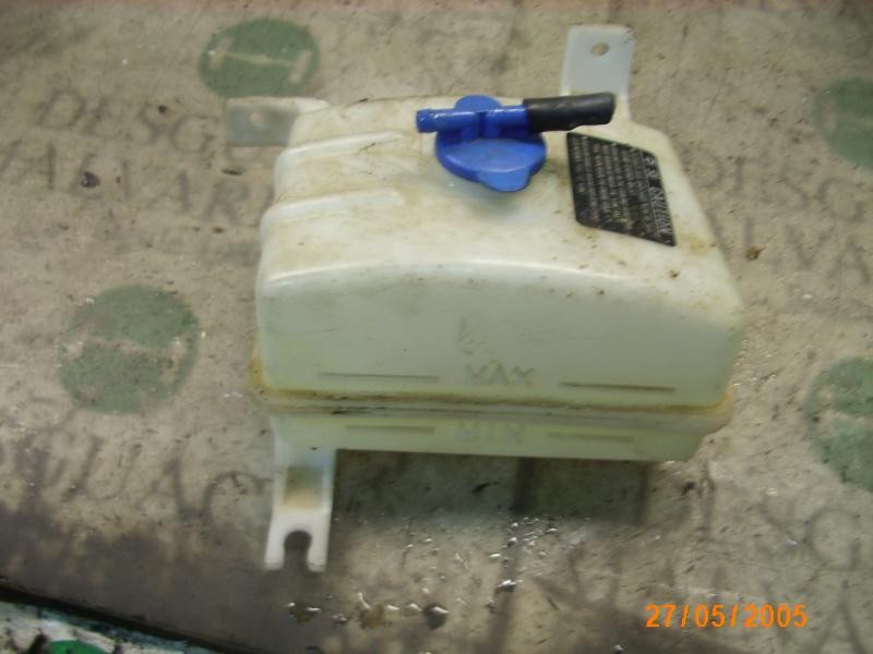 Recambio de deposito expansion para kia carens 2.0 crdi ex monovolumen referencia OEM IAM 0K2KB15350  