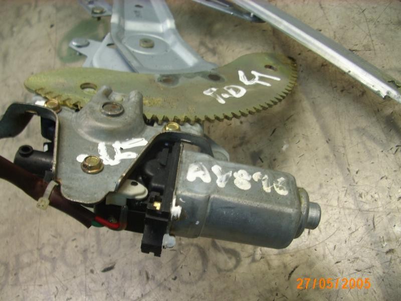 Recambio de elevalunas trasero derecho para kia carens 2.0 crdi ex monovolumen referencia OEM IAM 0K2FA72560C 0K2FA587256Y 