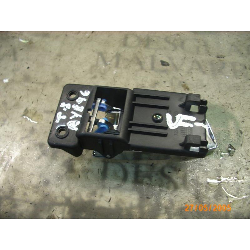 Recambio de maneta interior trasera izquierda para kia carens 2.0 crdi ex monovolumen referencia OEM IAM 0K2FB59330  