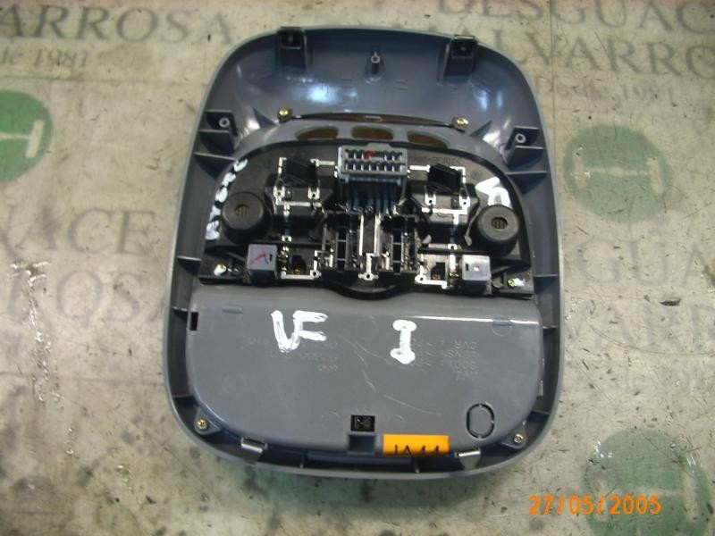 Recambio de piloto interior para kia carens 2.0 crdi ex monovolumen referencia OEM IAM 0K2FA51410B44  