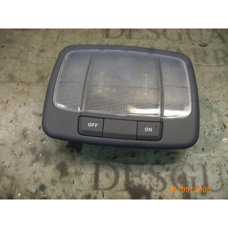 Recambio de piloto interior para kia carens 2.0 crdi ex monovolumen referencia OEM IAM 0K2FA5144044  