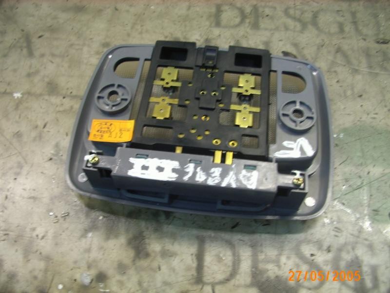 Recambio de piloto interior para kia carens 2.0 crdi ex monovolumen referencia OEM IAM 0K2FA5144044  