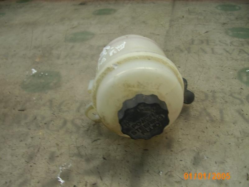 Recambio de deposito servo para kia carens 2.0 crdi ex monovolumen referencia OEM IAM 0K2KB3269XA  