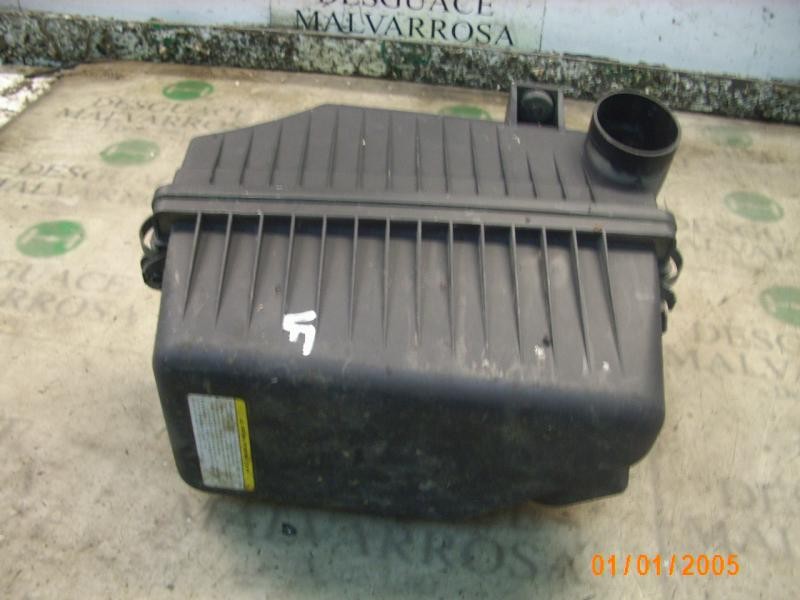 Recambio de filtro aire para kia carens 2.0 crdi ex monovolumen referencia OEM IAM 0K2LA13320  