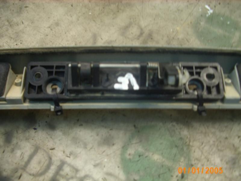 Recambio de maneta porton para kia carens 2.0 crdi ex monovolumen referencia OEM IAM 0K34A62410  