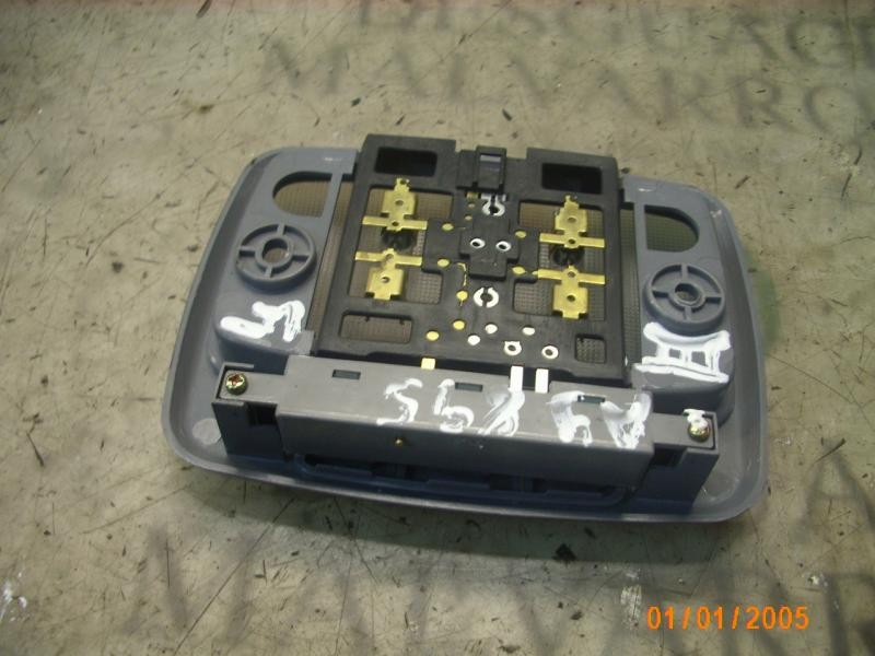 Recambio de piloto interior para kia carens 2.0 crdi ex monovolumen referencia OEM IAM 5K2FA5131044  