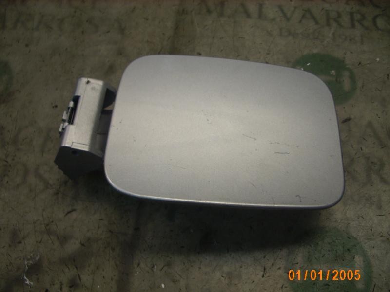 Recambio de tapa combustible para kia carens 2.0 crdi ex monovolumen referencia OEM IAM 0K2FA42410  