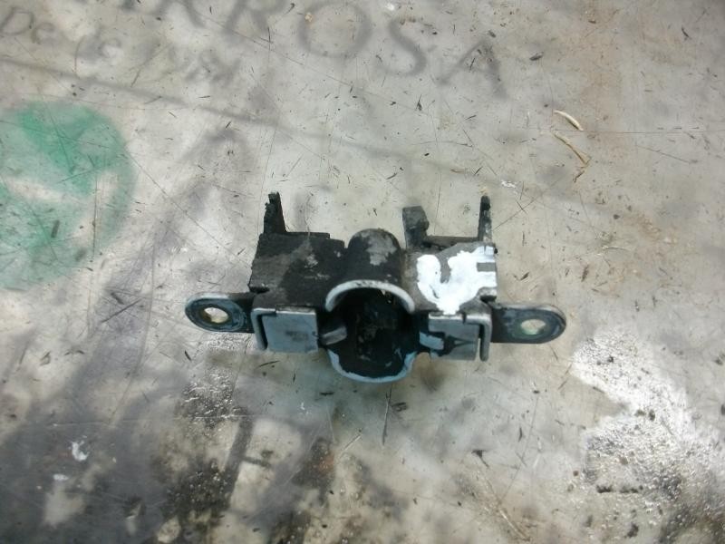 Recambio de cerradura capot para mercedes-benz clase c (w202) berlina 1.8 16v cat referencia OEM IAM   