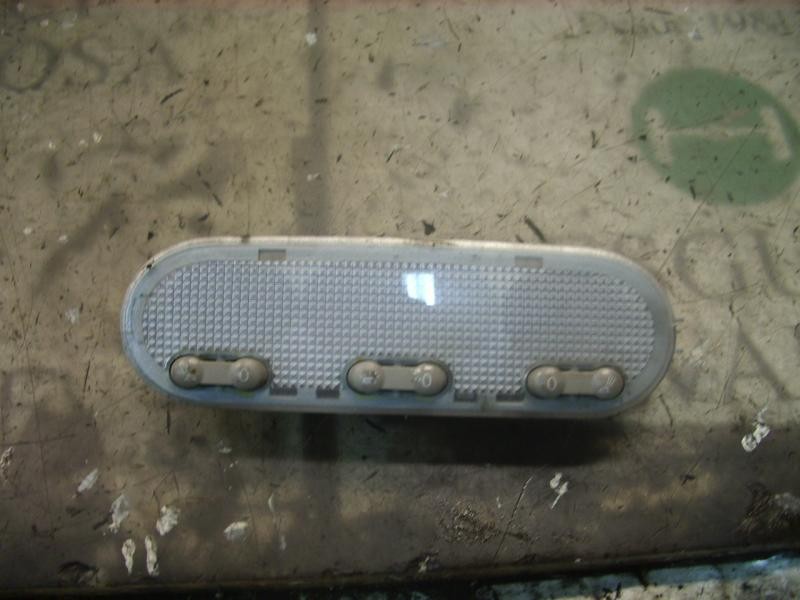 Recambio de piloto interior para renault megane ii berlina 5p confort dynamique referencia OEM IAM   