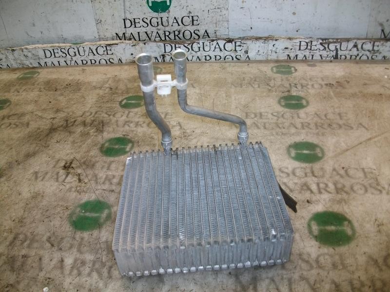 Recambio de evaporador aire acondicionado para ford fiesta (cbk) futura referencia OEM IAM   