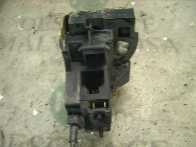 Recambio de cerradura puerta trasera derecha para renault scenic (ja..) 1.9 dci century referencia OEM IAM   