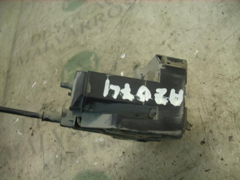 Recambio de cerradura puerta trasera derecha para renault scenic (ja..) 1.9 dci century referencia OEM IAM   