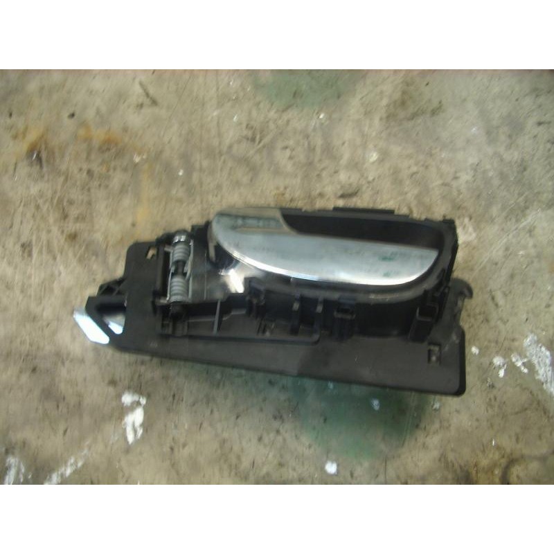 Recambio de maneta interior delantera izquierda para peugeot 307 break/sw (s2) xs referencia OEM IAM   