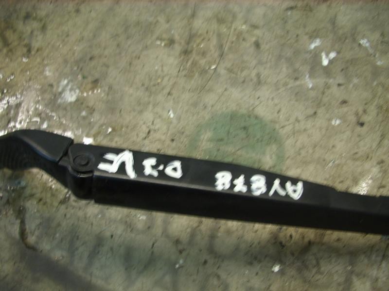 Recambio de brazo limpia delantero izquierdo para citroën c4 berlina lx referencia OEM IAM   