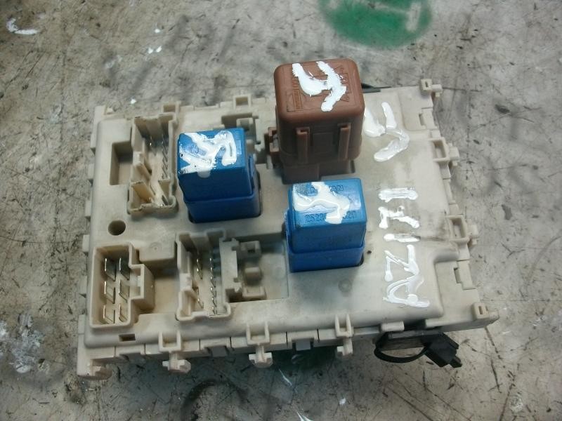 Recambio de caja reles / fusibles para nissan primera berlina (p12) acenta referencia OEM IAM   