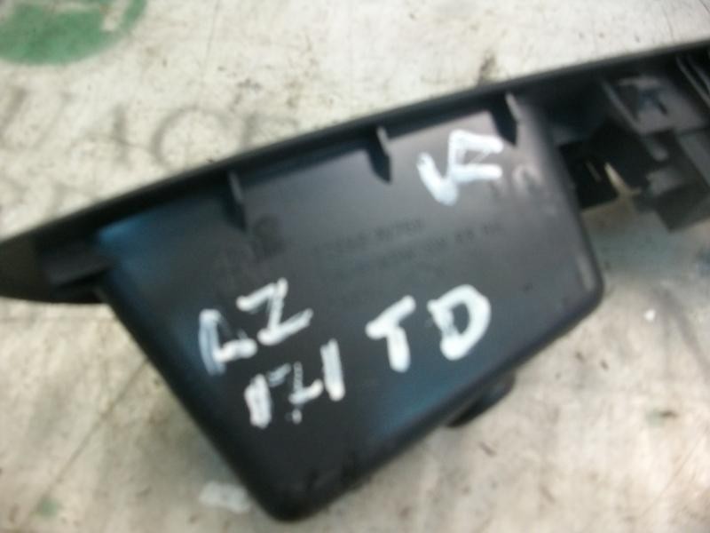 Recambio de mando elevalunas trasero derecho para nissan primera berlina (p12) acenta referencia OEM IAM   