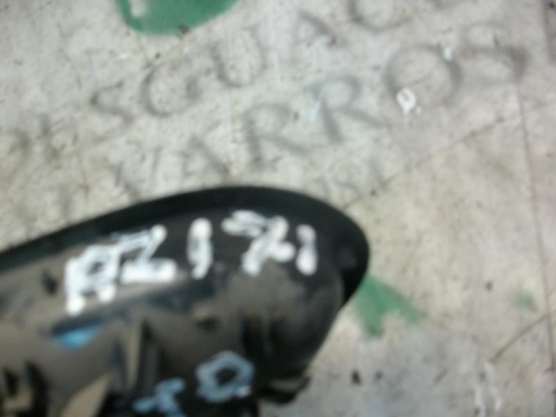 Recambio de maneta interior trasera derecha para nissan primera berlina (p12) acenta referencia OEM IAM   