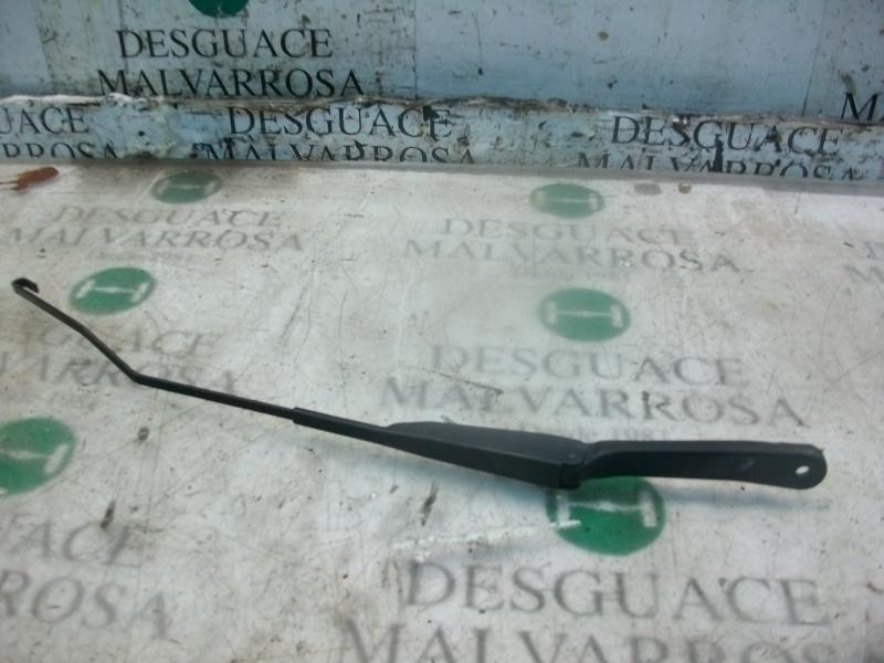 Recambio de brazo limpia delantero derecho para citroën berlingo 2.0 hdi sx familiar referencia OEM IAM   