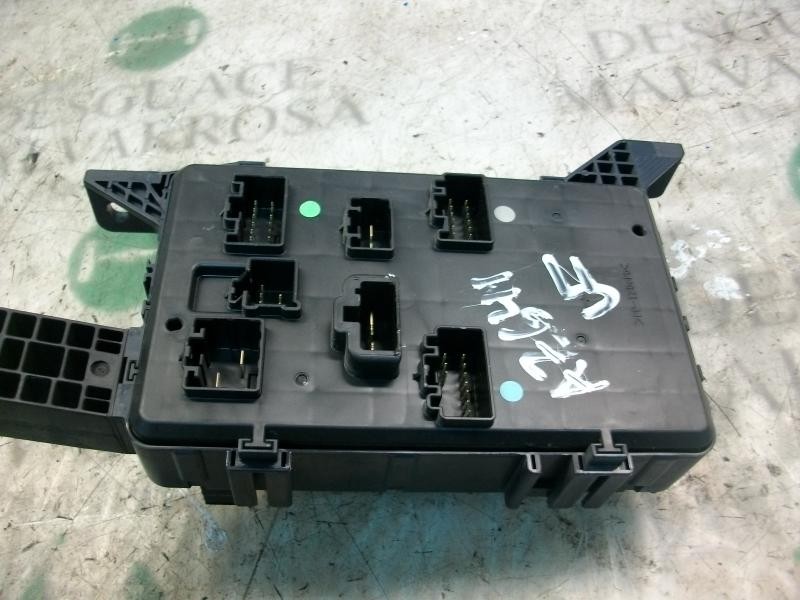 Recambio de caja reles / fusibles para ford mondeo berlina (ge) ghia referencia OEM IAM   