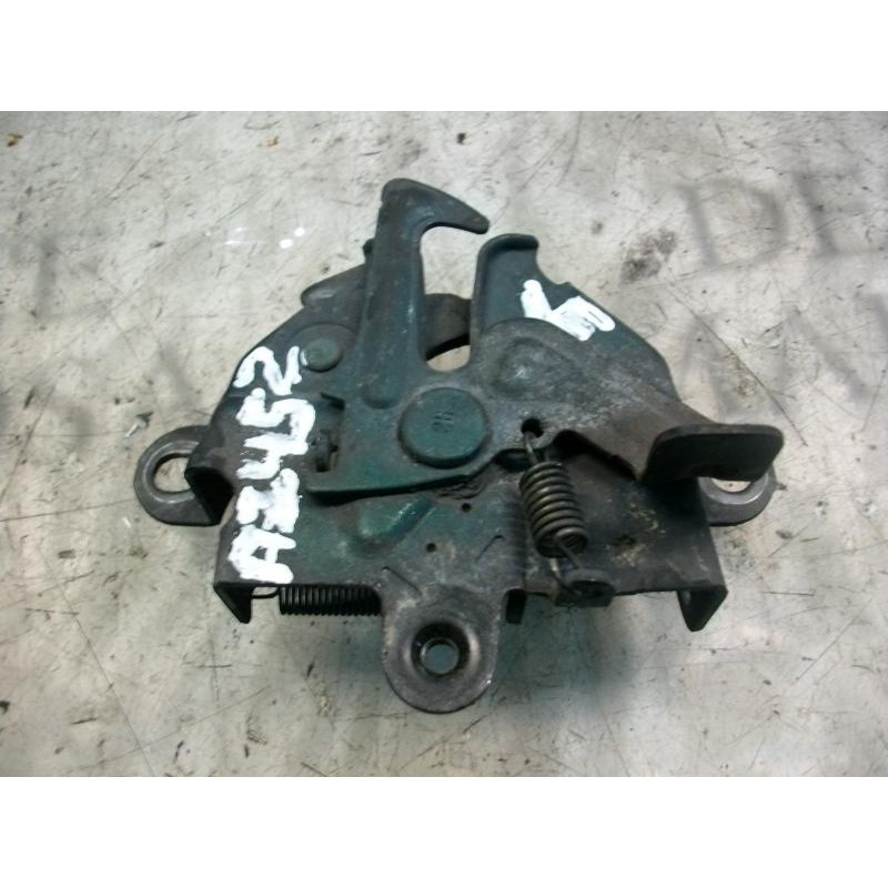 Recambio de cerradura capot para toyota yaris (ncp1/nlp1/scp1) 1.4 d-4d linea luna referencia OEM IAM   