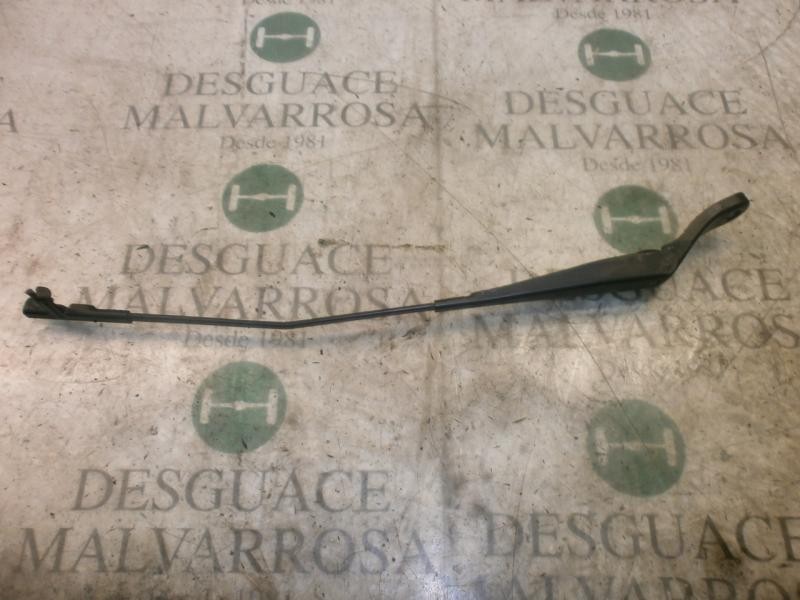 Recambio de brazo limpia delantero izquierdo para peugeot 207 premium referencia OEM IAM   