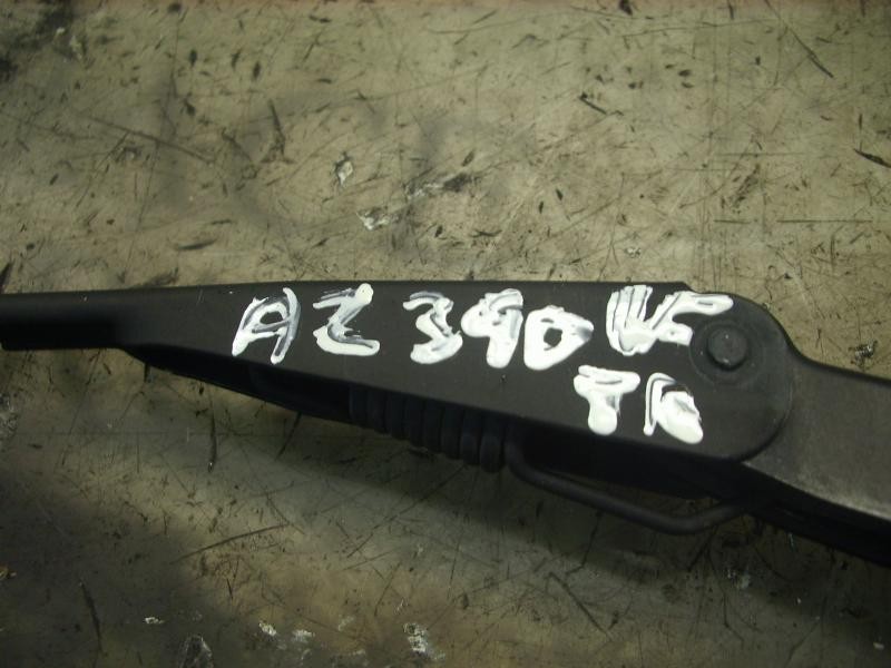 Recambio de brazo limpia trasero para hyundai getz (tb) 1.5 crdi gls referencia OEM IAM 988101C000  