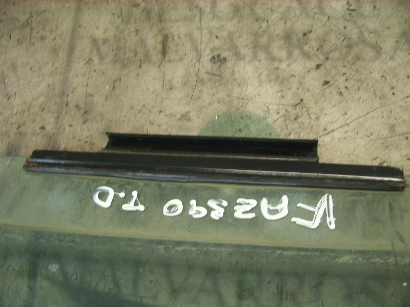 Recambio de cristal puerta trasero derecho para hyundai getz (tb) 1.5 crdi gls referencia OEM IAM 834201C010  