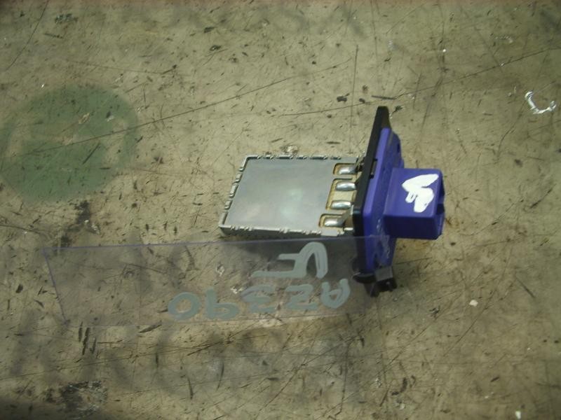 Recambio de resistencia calefaccion para hyundai getz (tb) 1.5 crdi gls referencia OEM IAM 970351C000  