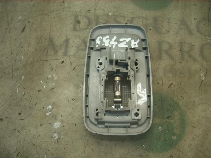 Recambio de piloto interior para toyota yaris (ncp1/nlp1/scp1) 1.0 linea sol referencia OEM IAM   