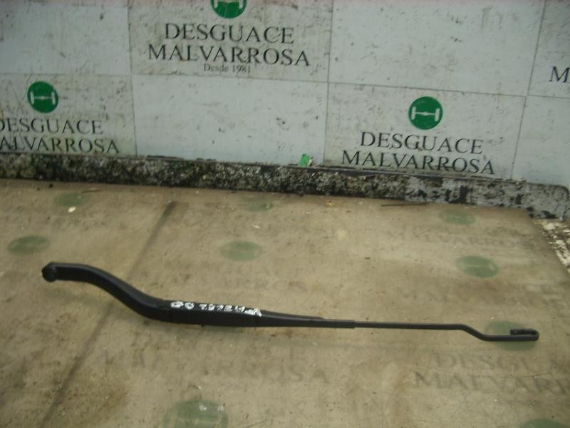 Recambio de brazo limpia delantero derecho para opel vectra c berlina comfort referencia OEM IAM   