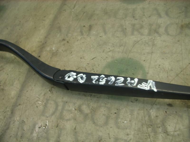 Recambio de brazo limpia delantero derecho para opel vectra c berlina comfort referencia OEM IAM   