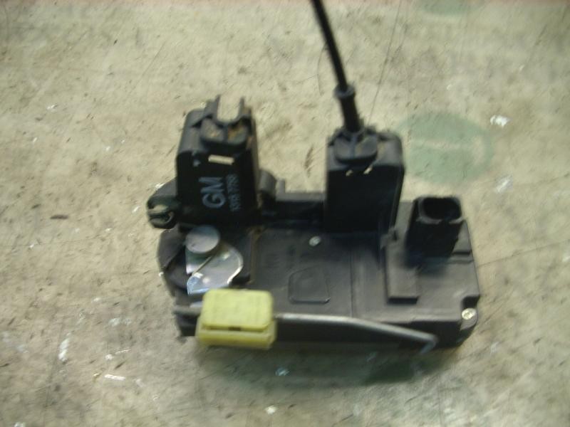 Recambio de cerradura puerta trasera izquierda para opel vectra c berlina comfort referencia OEM IAM   