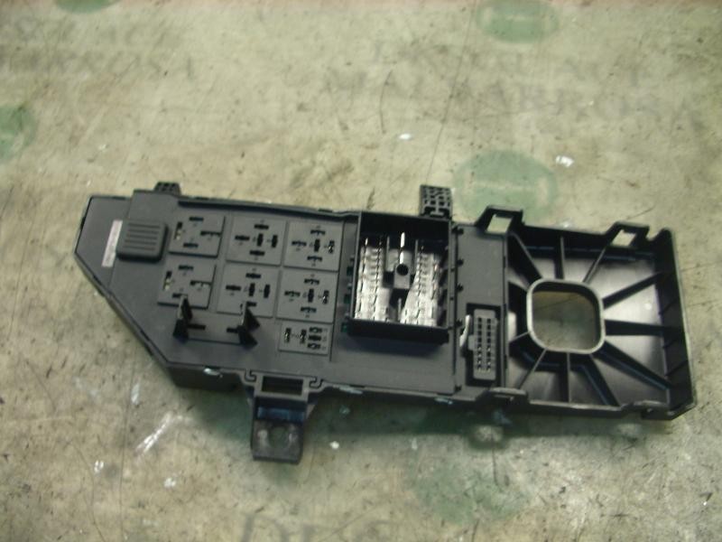 Recambio de caja reles / fusibles para opel vectra c berlina comfort referencia OEM IAM   
