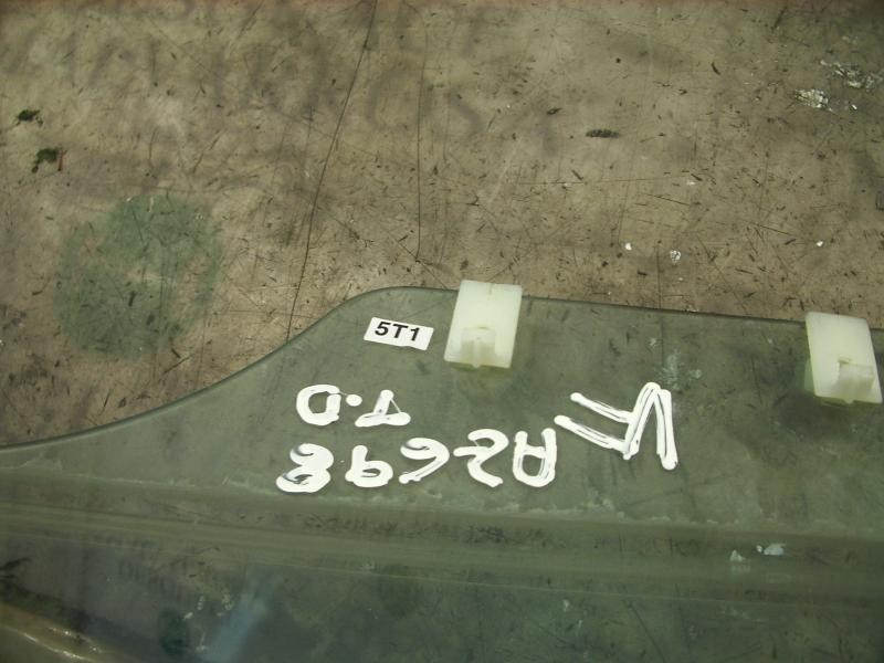 Recambio de cristal puerta trasero derecho para kia rio 1.5 crdi referencia OEM IAM 834211G211  