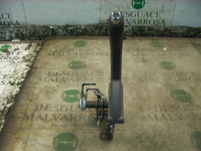 Recambio de palanca freno de mano para kia rio 1.5 crdi referencia OEM IAM 597101G070XI  